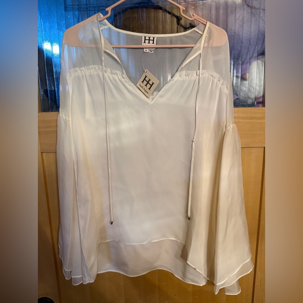 NWT Haute Hippie White Tunic Silk Top With Flutter  Sleeves Medium